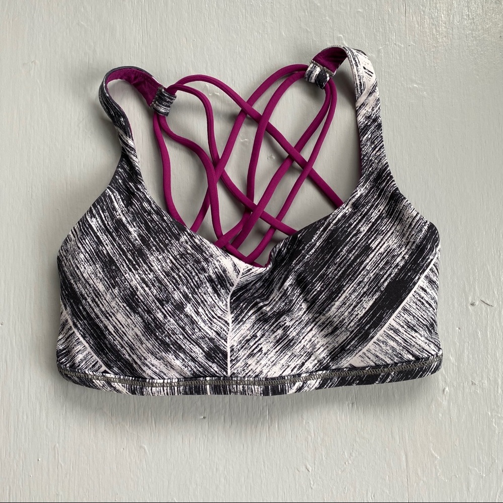 Lululemon sports bra